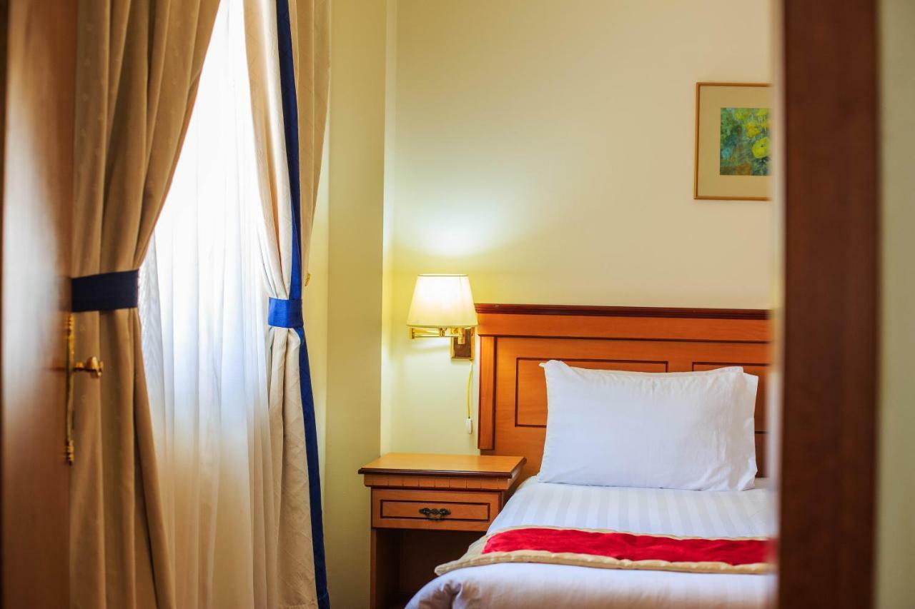 Gulf Pearl Hotel Манама Екстериор снимка